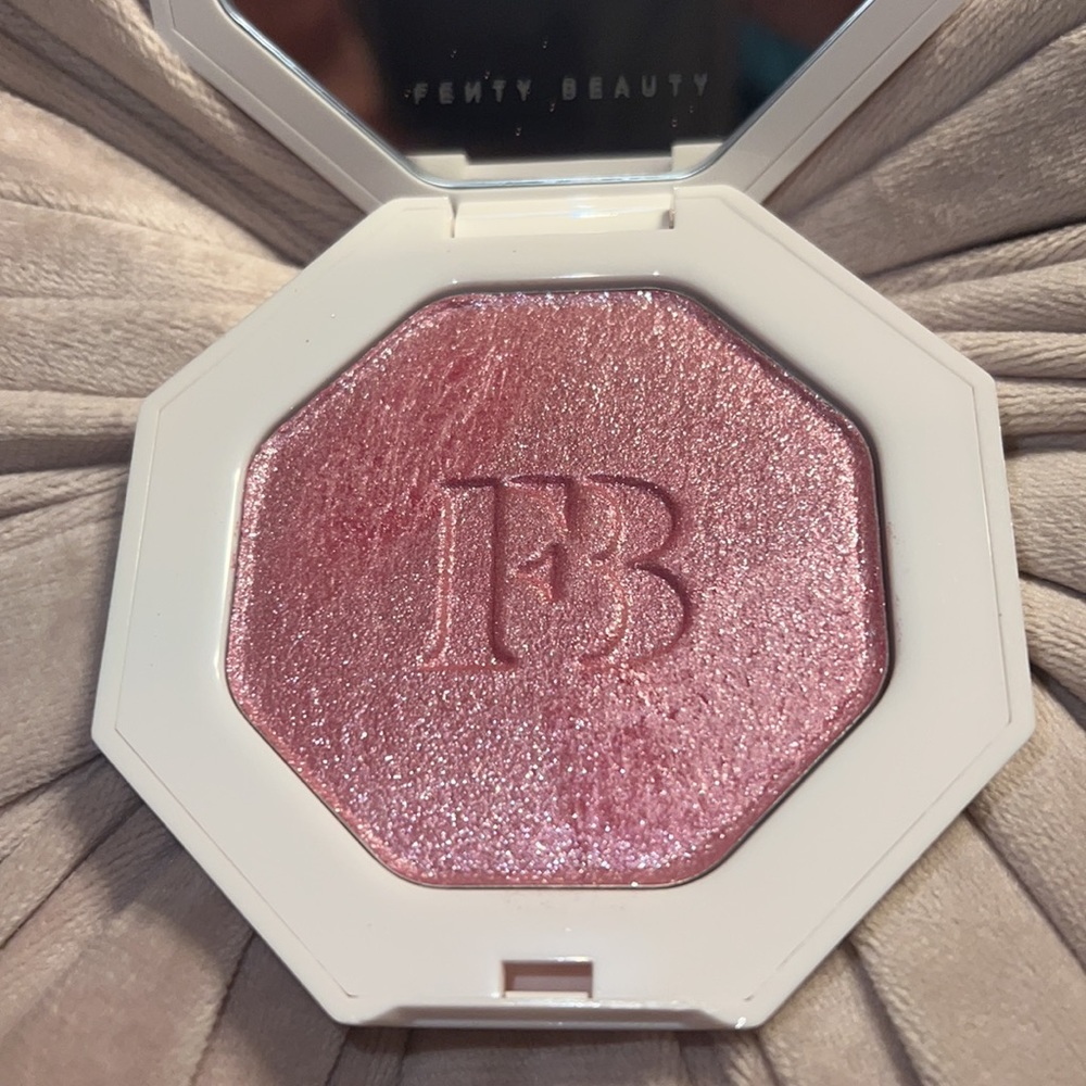 Fenty wattabrat highlighter